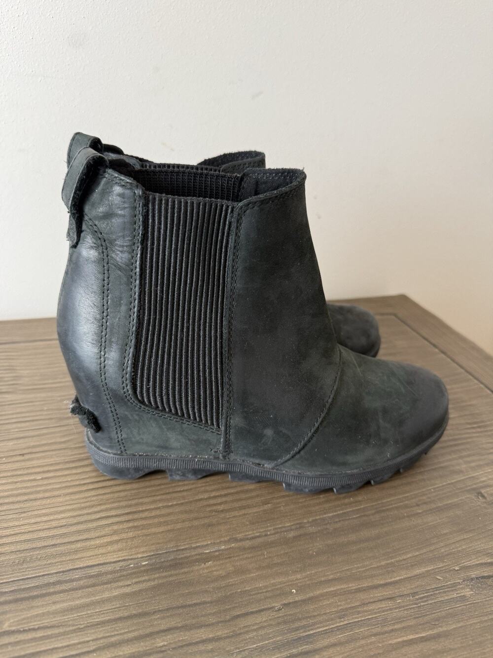 SOREL Joan Rhapsody Chelsea Wedge Boots Black Women's Size 7